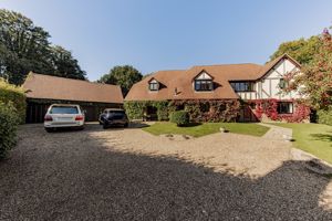 Photo 25- click for photo gallery